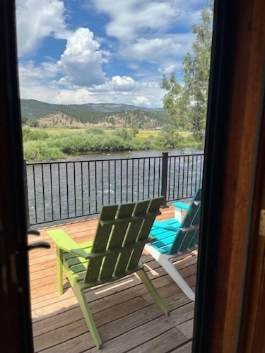 Cozy Riverfront Cabin - 1,000 feet Rio Grande River Access - Ski Wolf Creek