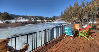 New Listing! Cozy Cabin - 1,000 feet Rio Grande River Access/Fish/Golf/Ski