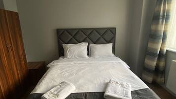 Egyptian cotton sheets, premium bedding, soundproofing