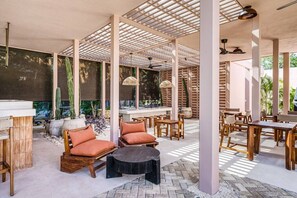 Outdoor dining - Stunning Studio Tulum Jungle w/ Pool Restaurant (Tulum)