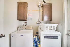 House (2 Bedrooms) | Interior - Grand Lake Views: Pet-friendly Jay Getaway! (Jay)