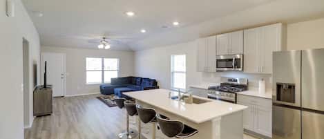 House (4 Bedrooms) | Interior