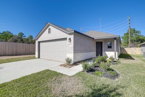 House (4 Bedrooms) | Interior - Brand New Spring Home < 1 Mi to Old Town! (Spring)