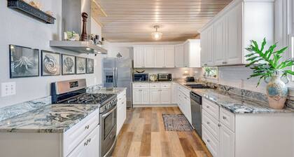 0.1 Miles to Beach • Pet Friendly • Walk to King & Prince • 2 Master Suites