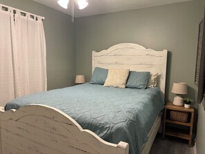 3 Schlafzimmer, BĂŒgeleisen/BĂŒgelbrett, kostenloses WLAN, BettwĂ€sche