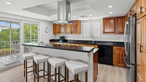 Unclassified image, 5 of 50, button