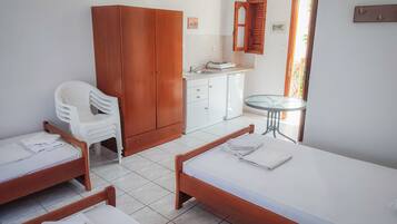 1 bedroom, free WiFi, bed sheets