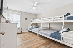 5 bedrooms, free WiFi