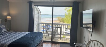 Beachfront Condo with breathtaking views!   Fall & winter specials!  