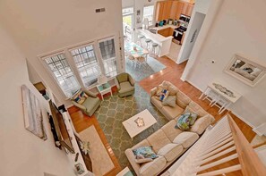 Smart TV, fireplace, DVD player, printers