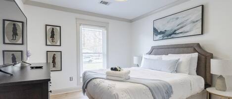 3 bedrooms, desk, iron/ironing board, travel cot