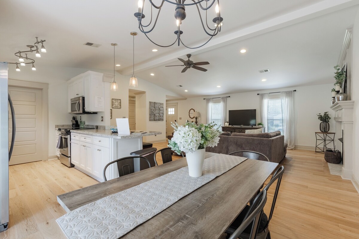 The Happy Bungalow | 3 Bed, 2 Bath