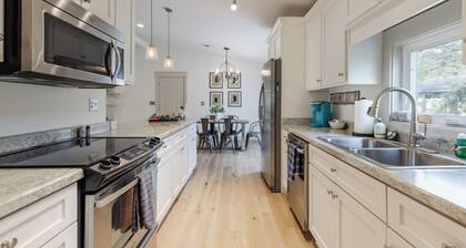 The Happy Bungalow | 3 Bed, 2 Bath