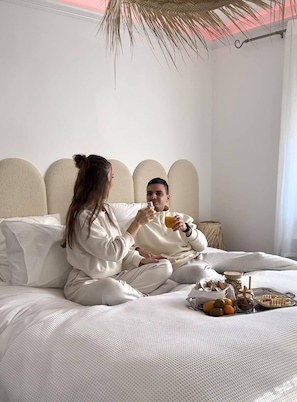 1 habitación, tabla de planchar con plancha, internet y ropa de cama 