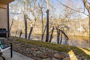Property grounds - Just steps from your private patio to the river (Townsend)