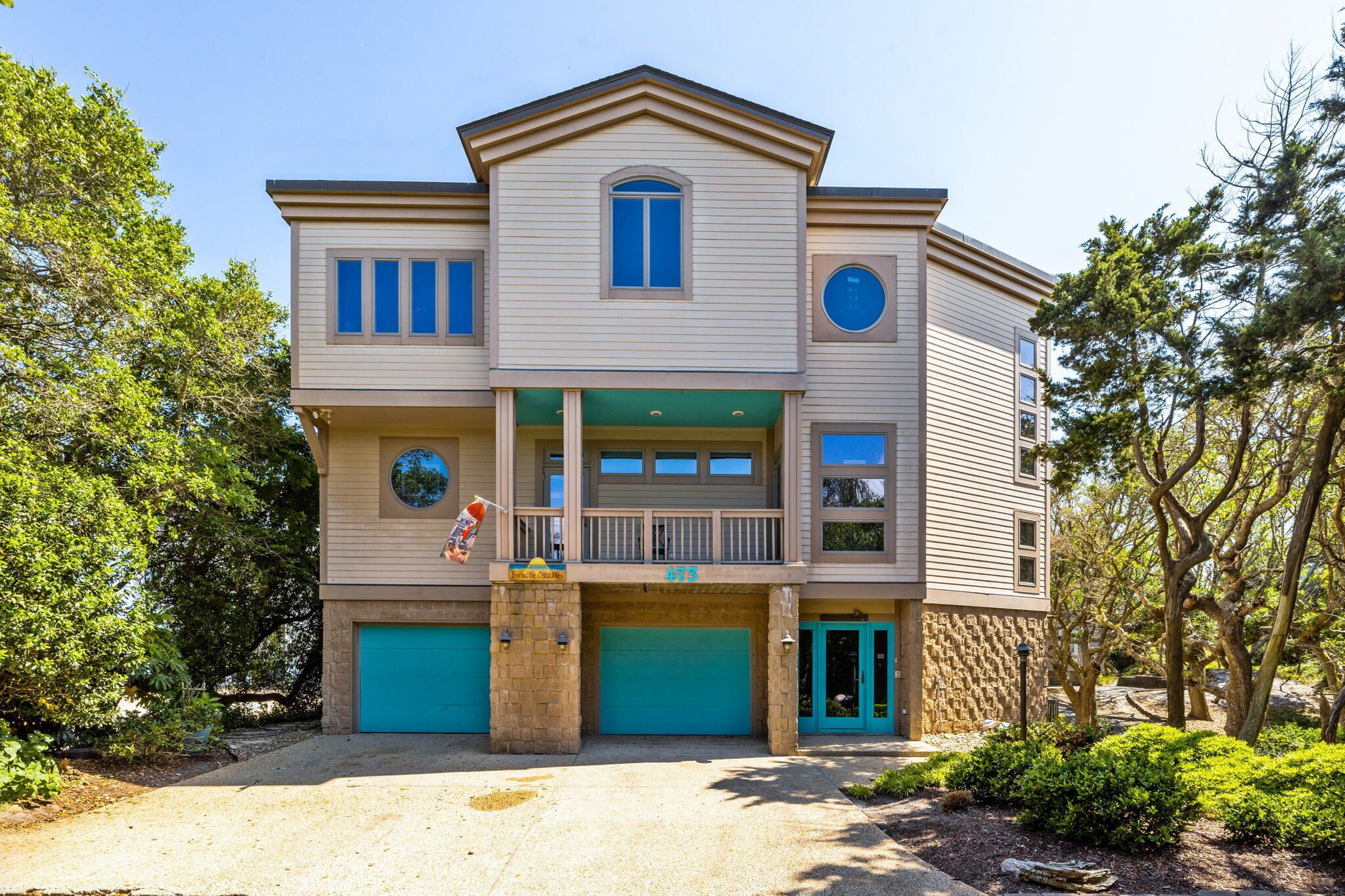 Crystal Sea-Oceanfront w/ with Private Hot Tub, Chef's Kitchen, Amazing Views