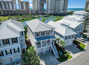 Exterior - Spacious 5 Bedroom near the Beach (North Myrtle Beach)