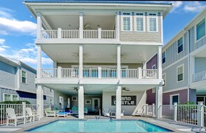 Indoor pool, a heated pool - Spacious 5 Bedroom near the Beach (North Myrtle Beach)