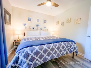 3 Schlafzimmer, Schreibtisch, Bügeleisen/Bügelbrett, kostenloses WLAN