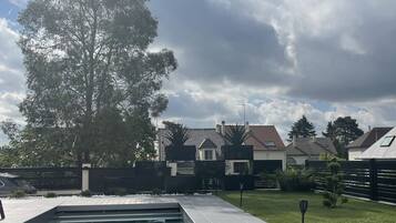 Piscine extérieure, piscine chauffée