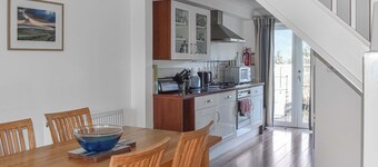 2 bedroom accommodation in Yarmouth