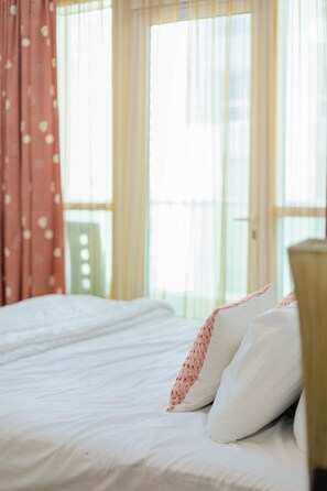 1 habitación, tabla de planchar con plancha, wifi y ropa de cama