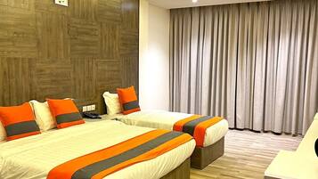 Family Suite | Premium bedding, in-room safe, soundproofing, iron/ironing board