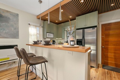 The Hattie House in Old Town – Walk Everywhere!