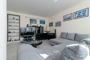 Smart-TV og DVD-spiller