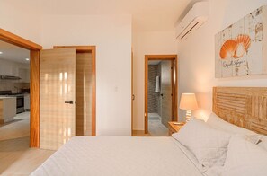 2 bedrooms, iron/ironing board, Internet, bed sheets - Near the beach with pool and gym (Punta Cana)