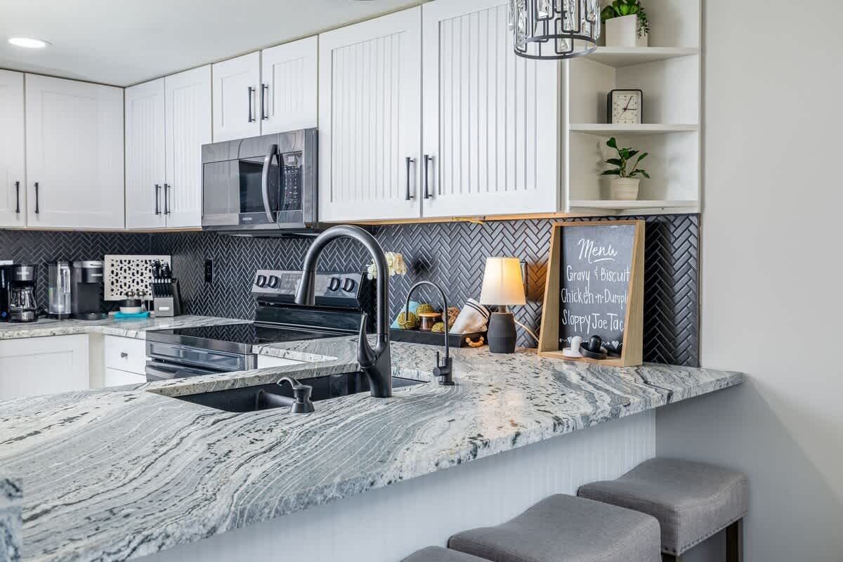 Cafetière/bouilloire, produits de nettoyage écologiques fournis