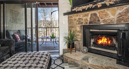 Riverfront Condo, Super Conveniently Located!