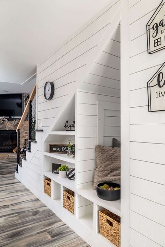 Riverfront Condo, Super Conveniently Located!