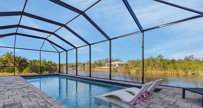Brandnew (2024) Villa with huge pool on the water
