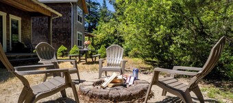 Sandpiper House-Manzanita 4 bdrm, dogs ok, 2 blks to beach, foosball, firepit