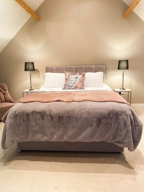 3 Schlafzimmer, Bügeleisen/Bügelbrett, Reisekinderbett, WLAN