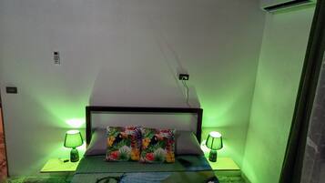 Basic Apartment | 2 bedrooms, individually decorated, blackout curtains