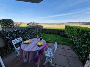 Outdoor dining - Appartement vue mer (Perros-Guirec)