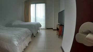 2 bedrooms, WiFi, bed sheets, wheelchair access