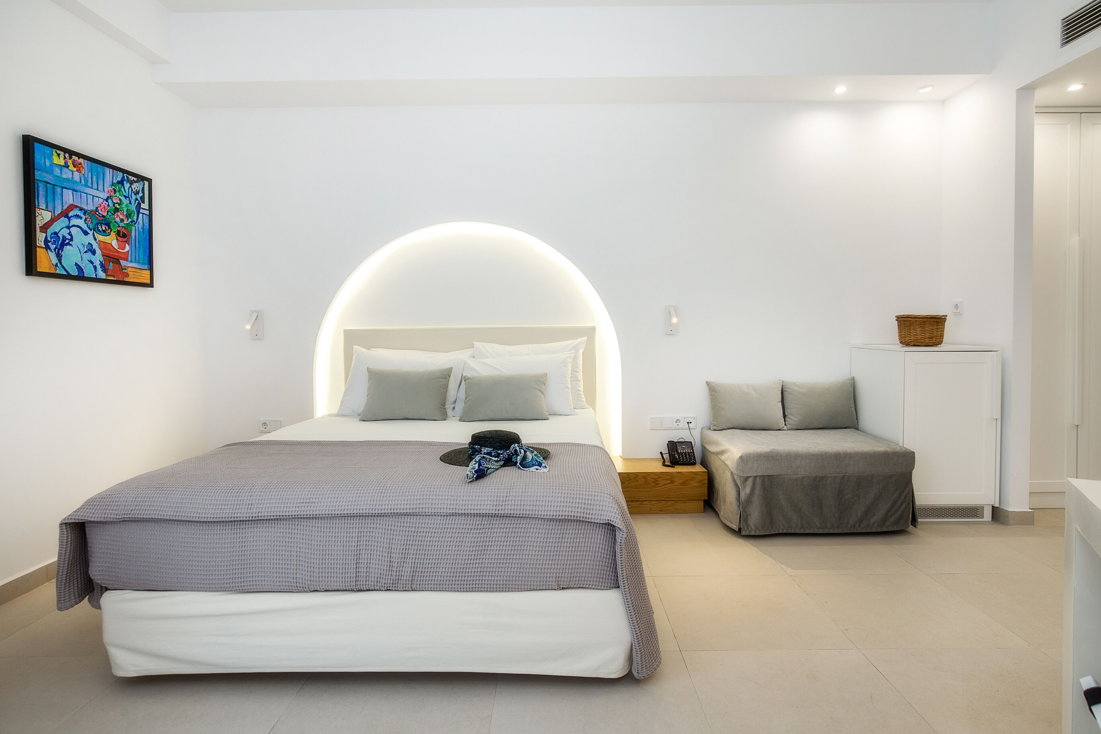 Ylelliset vuodevaatteet, minibaari (osa tuotteista ilmaisia)