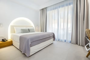 Klassieke kamer | Luxe beddengoed, een minibar met enkele gratis items
