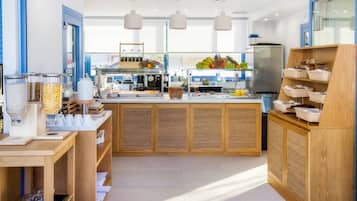Free daily buffet breakfast
