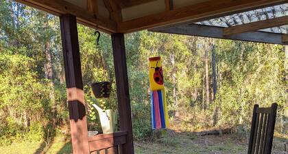 Tiny House Boho Cabin - North Florida Lake Retreat