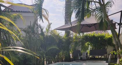 Beautiful Villa For 20 - Albatros Vacational House On FB