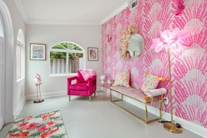 Interior - Barbie Beach Pad. Walk everywhere (Delray Beach)