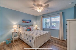 2 bedrooms, iron/ironing board, free WiFi, bed sheets