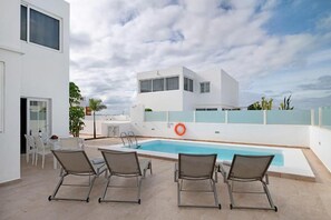 Outdoor pool - Villa Khaleesi (CN)