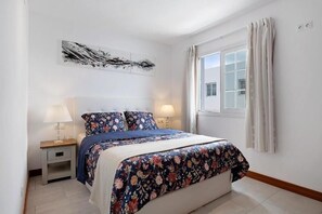 3 bedrooms, in-room safe, iron/ironing board, free WiFi - Villa Khaleesi (CN)