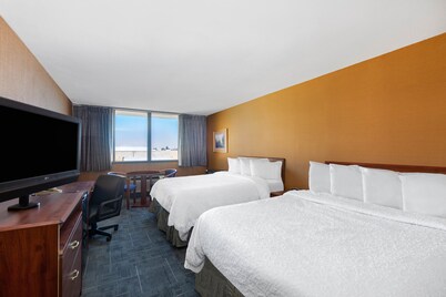 WEEKLY/MONTHLY/DAILY/Free Breakfast/Clean Rooms