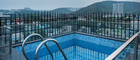 Piscine intérieure